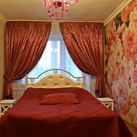 Roses Apartment In The City Center แชร์นีฮีฟ ภายนอก รูปภาพ